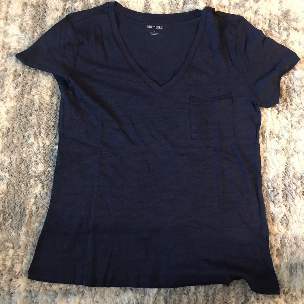 Dept 222 size S navy blue v-neck short sleeve‎ tee shirt NWT.